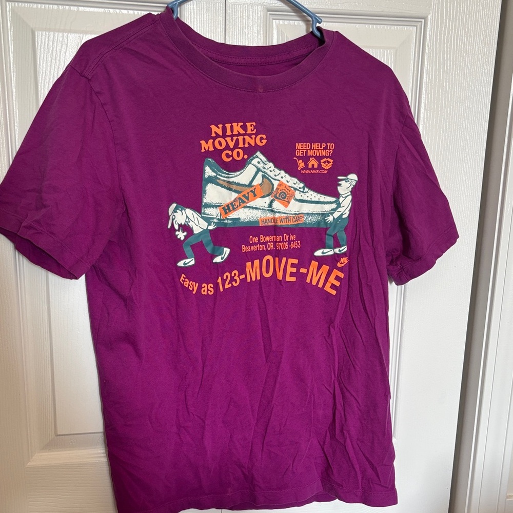 Nike men’s M t-shirt